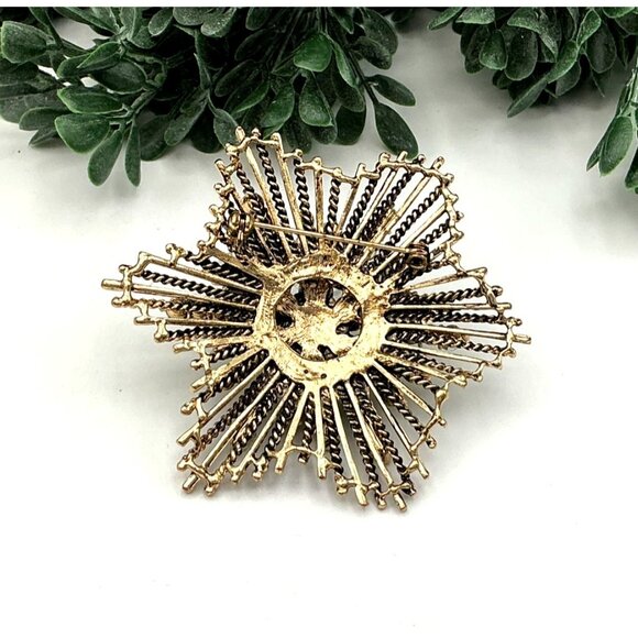 Vintage Starburst Brooch With Green & Champage Rhinestones Gold Tone Metal Pin - Picture 3 of 3